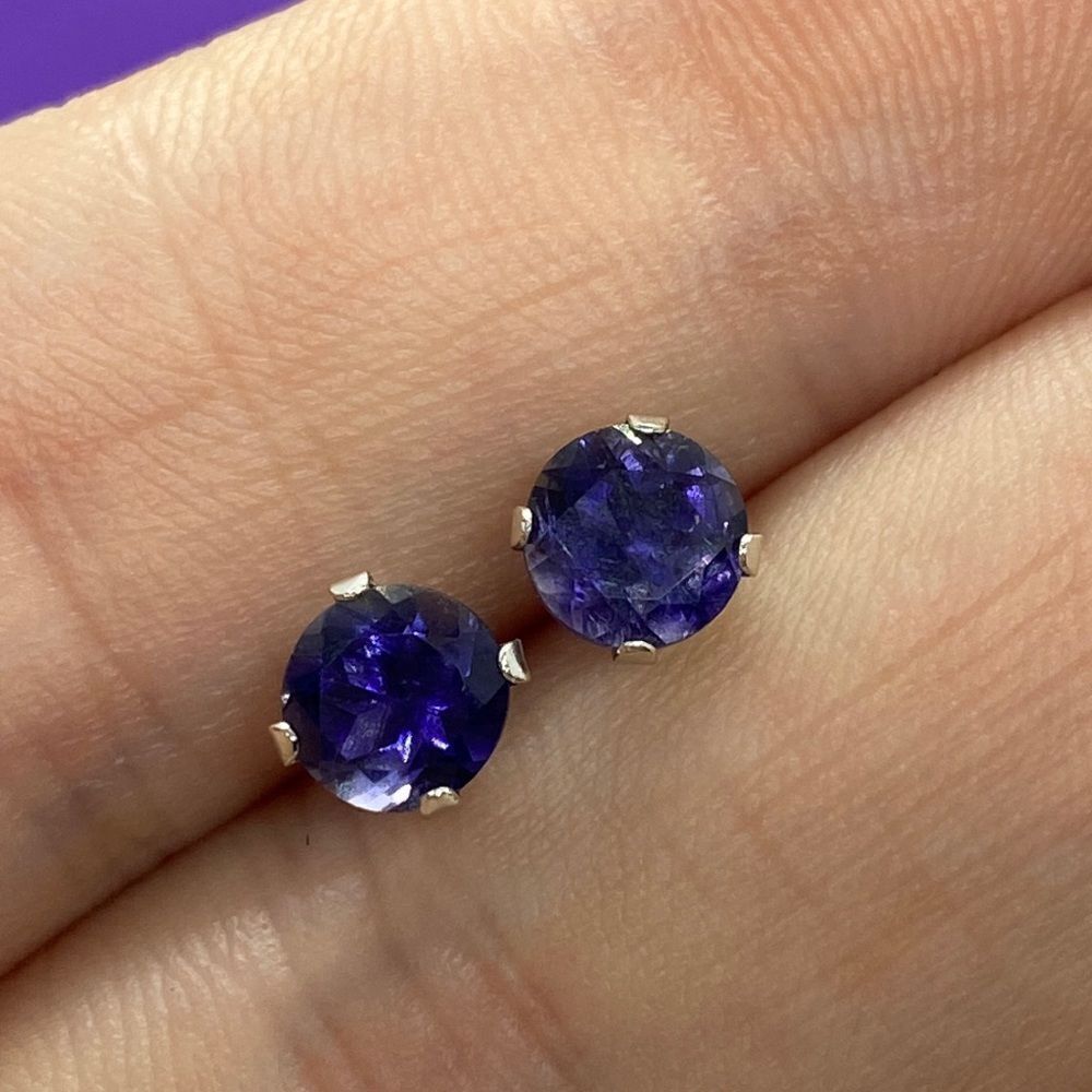 💛 10k White Gold Iolite Earrings